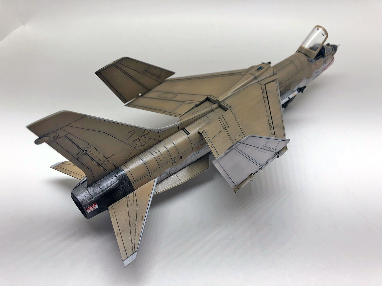 F-8E Crusader (Boris) 04 – strobez